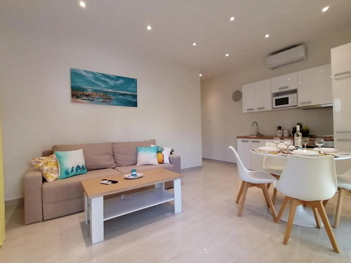 Sea Pleasure Apartment Peraía