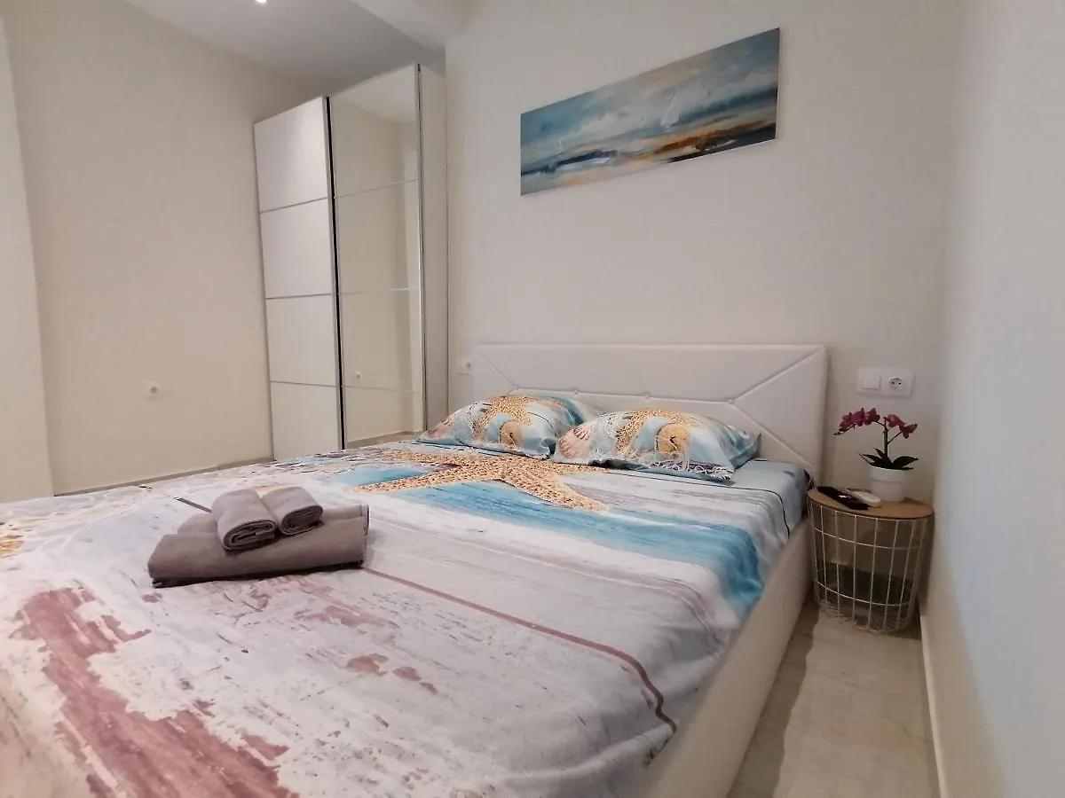 Sea Pleasure Apartment Peraía