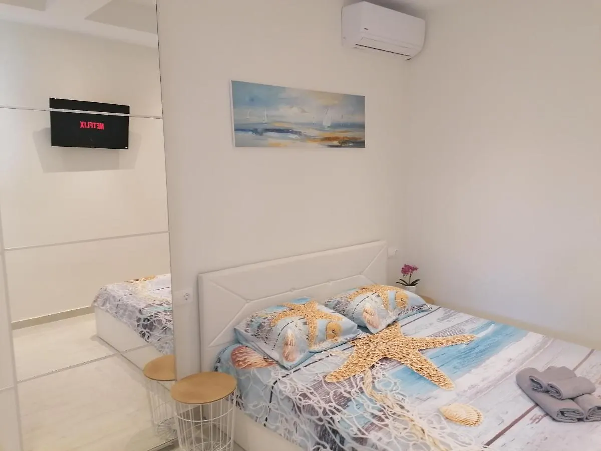 Sea Pleasure Apartment Peraía